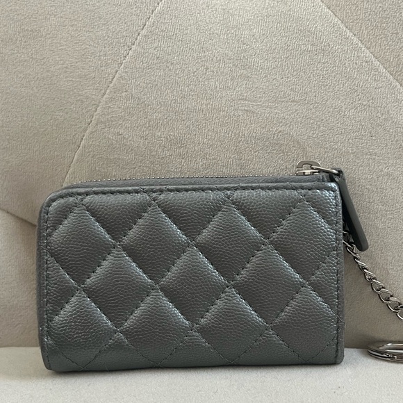 Chanel Caviar Metallic Ring Coin pouch - Picture 6 of 9